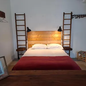 Cercas Velhas Apartment